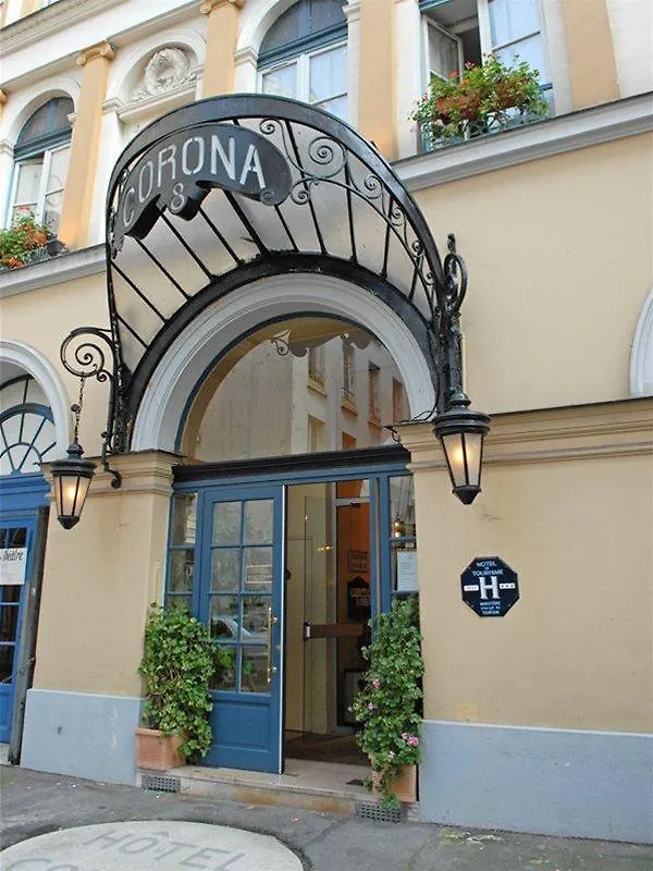 Opera 4*
