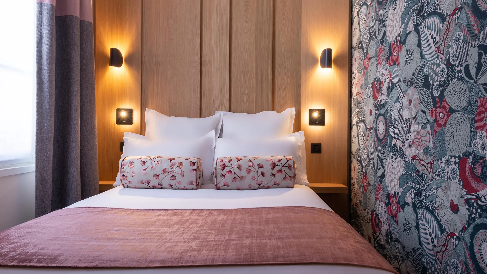 Leonardo Boutique Opera 4*