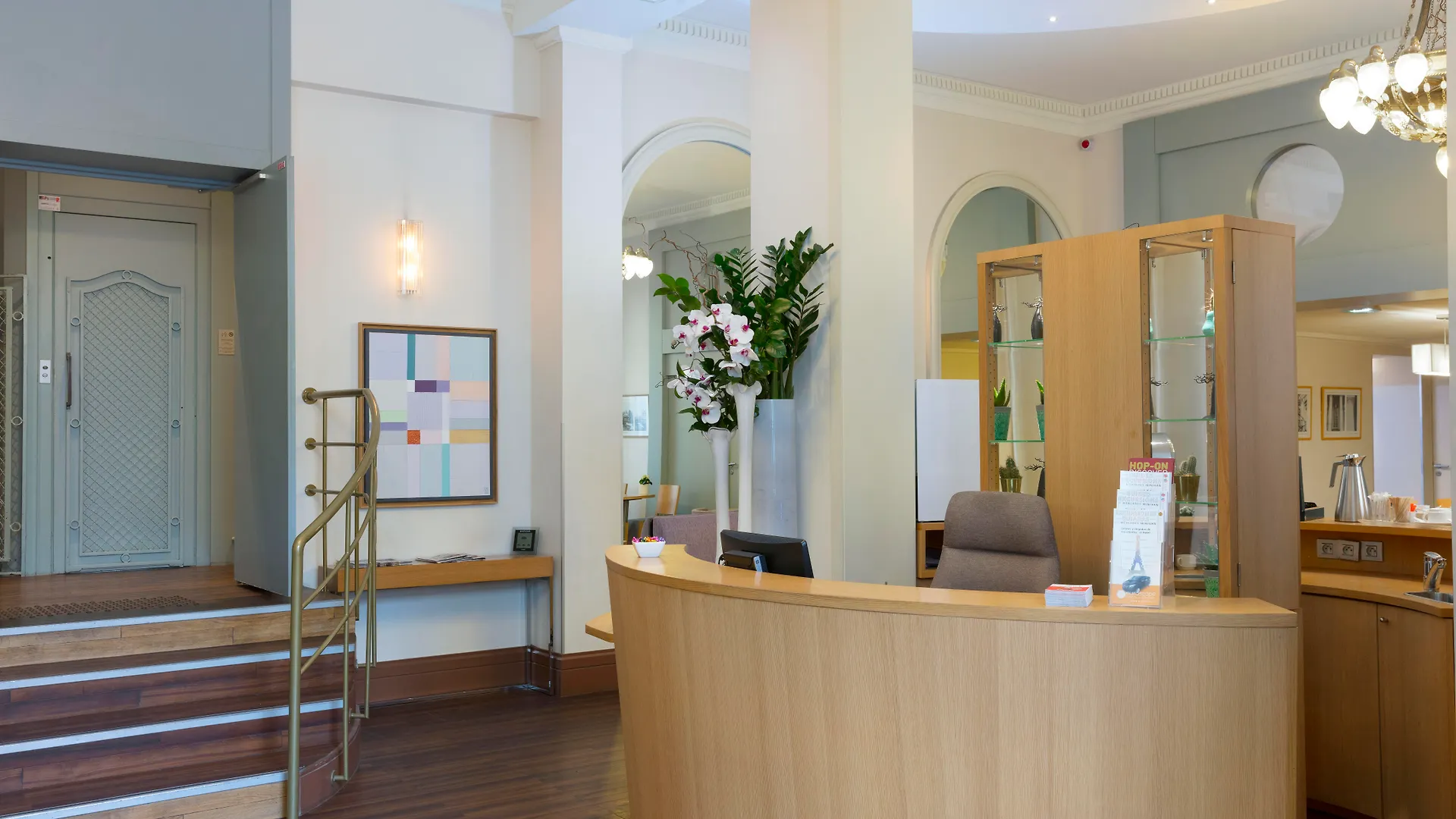 Leonardo Boutique Opera Hotel